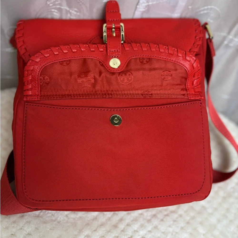 Tory Burch Red Crossbody Bag with Whipstitch Trim - Picture 10 of 16